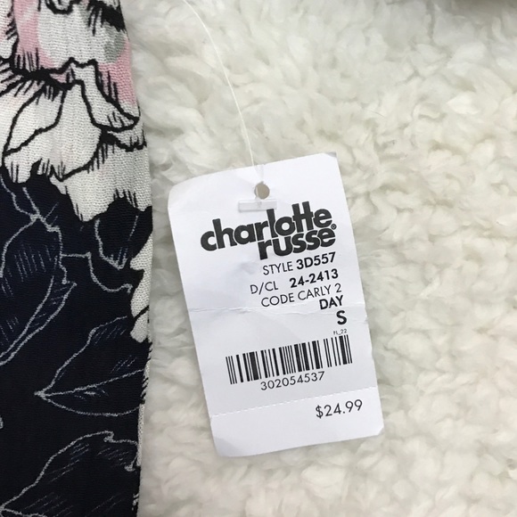 Split Sleeve Floral Dress - Picture 4 of 4